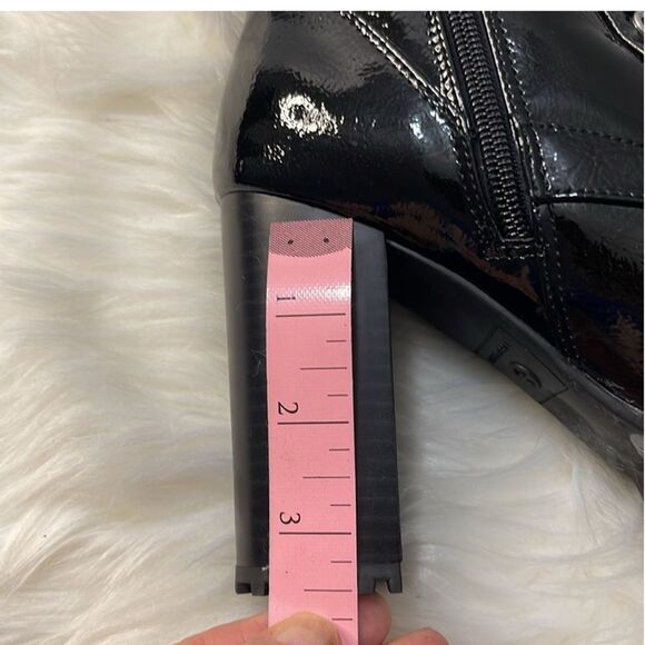 Guess women’s Lace Up Combat Patent Platforms Boots Quilted Chunky Block Heeled - Picture 9 of 10